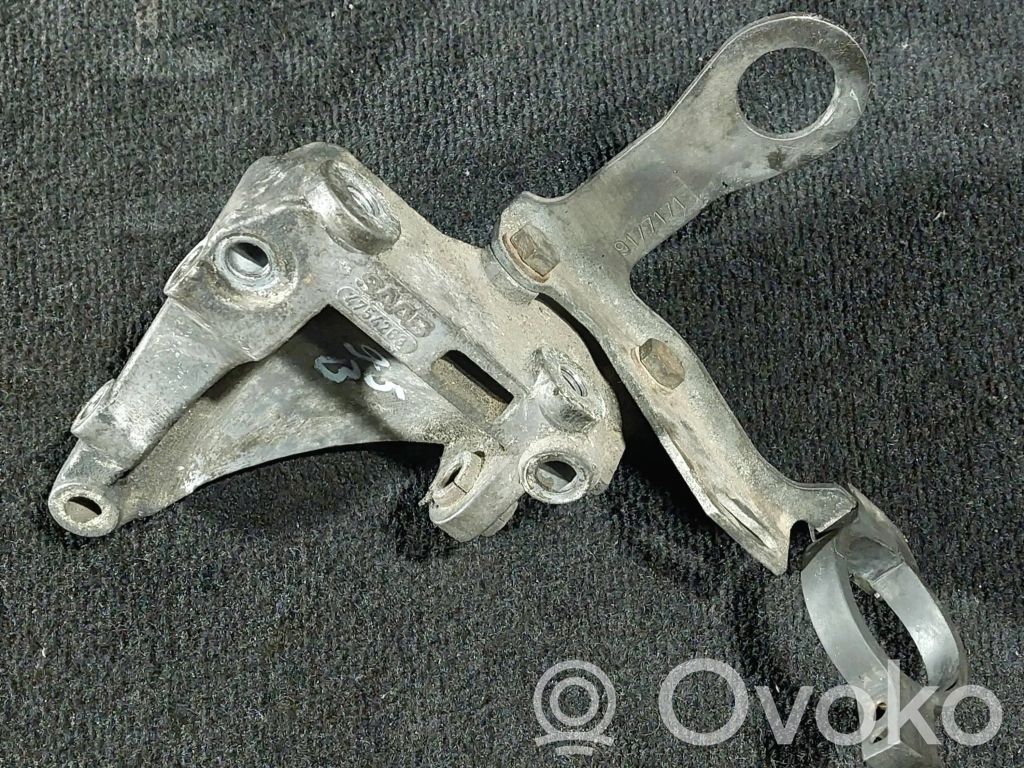 Engine mounting bracket   4754263