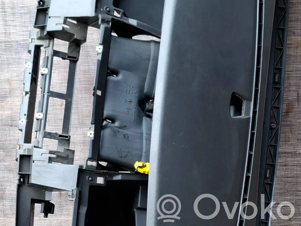 Dashboard   13185039,0220ZW,V4810
