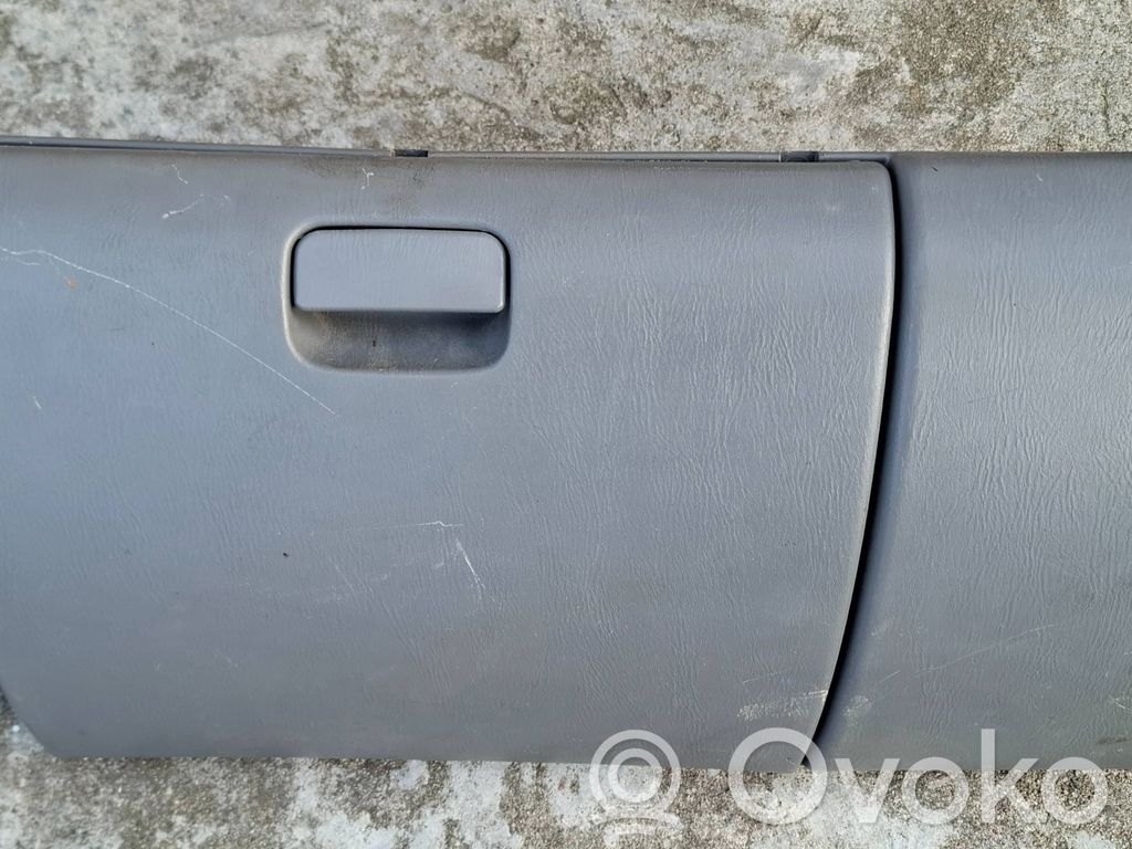Subaru Forester SF Schowek deski rozdzielczej 