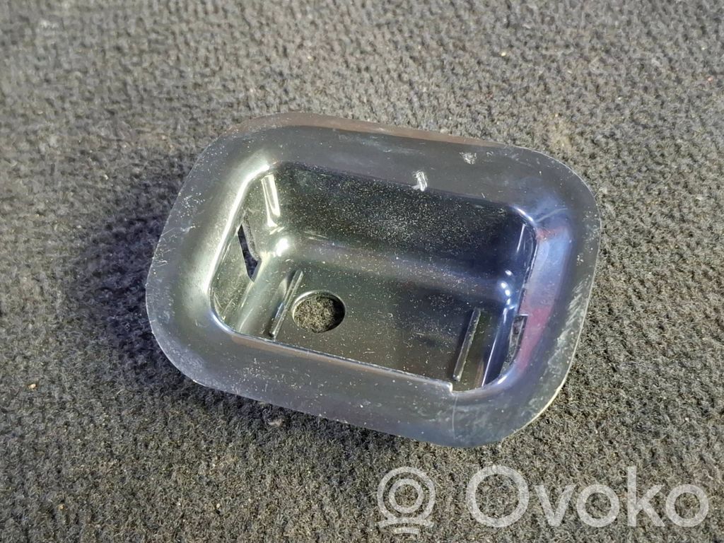 Plastikowe elementy podsufitki   S87001560