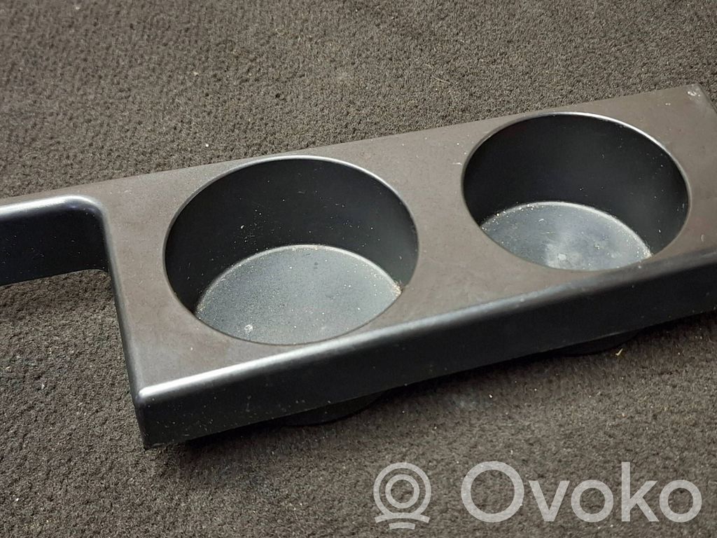 Cup holder front