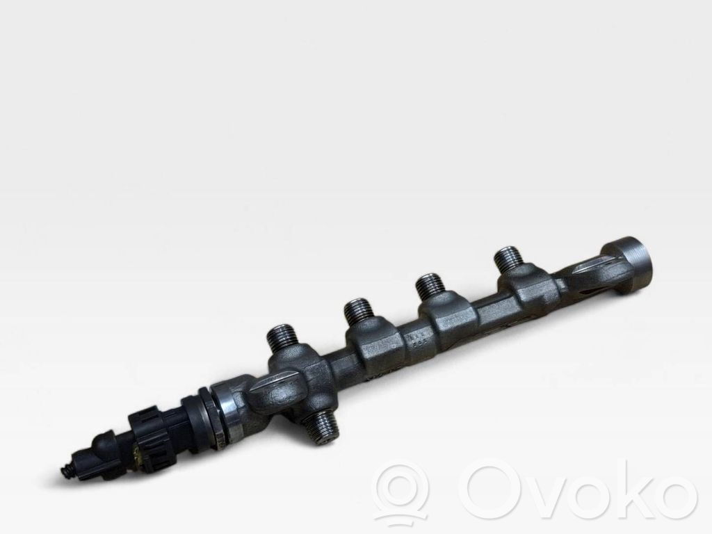 Jeep Cherokee KL Rampă alimentare injectoare 