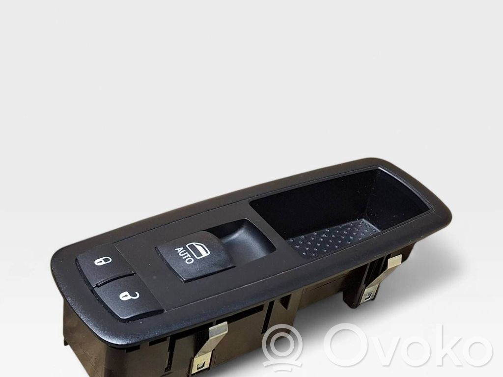 Jeep Cherokee KL Przyciski szyb 