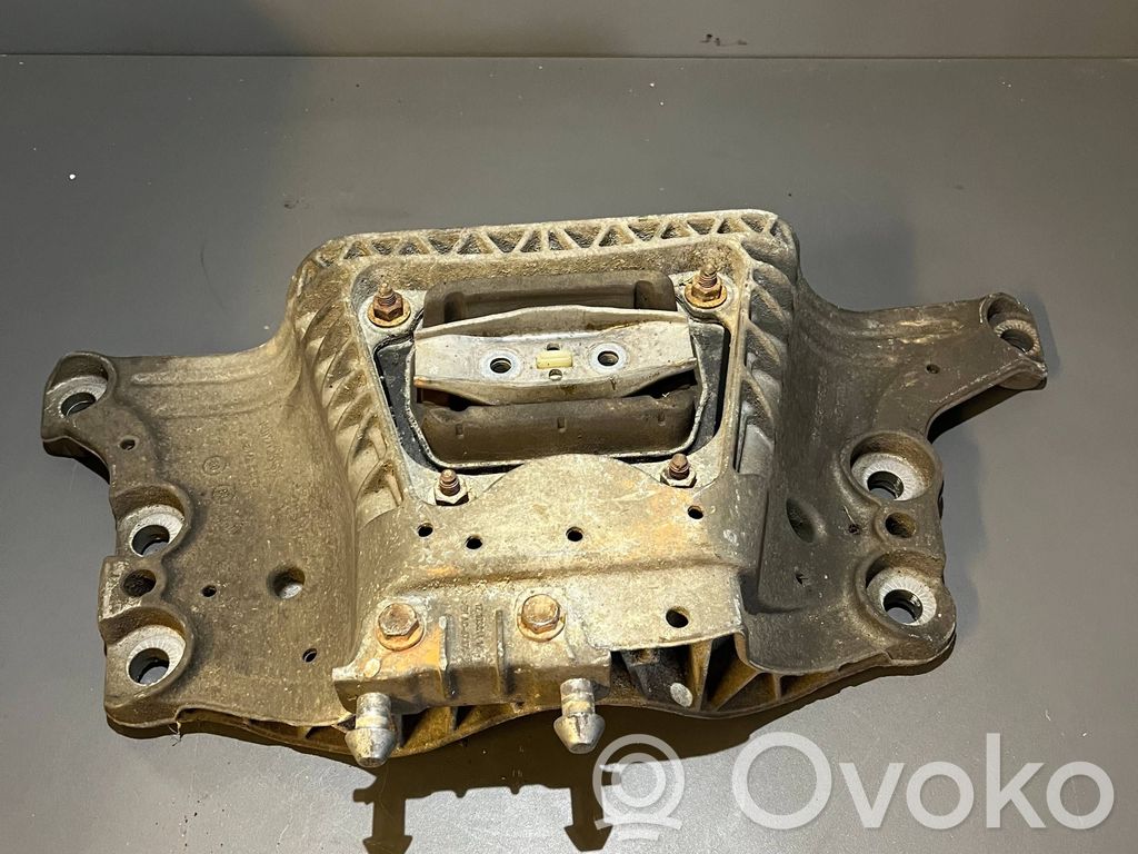 Audi A6 S6 C6 4F Gearbox mounting bracket 