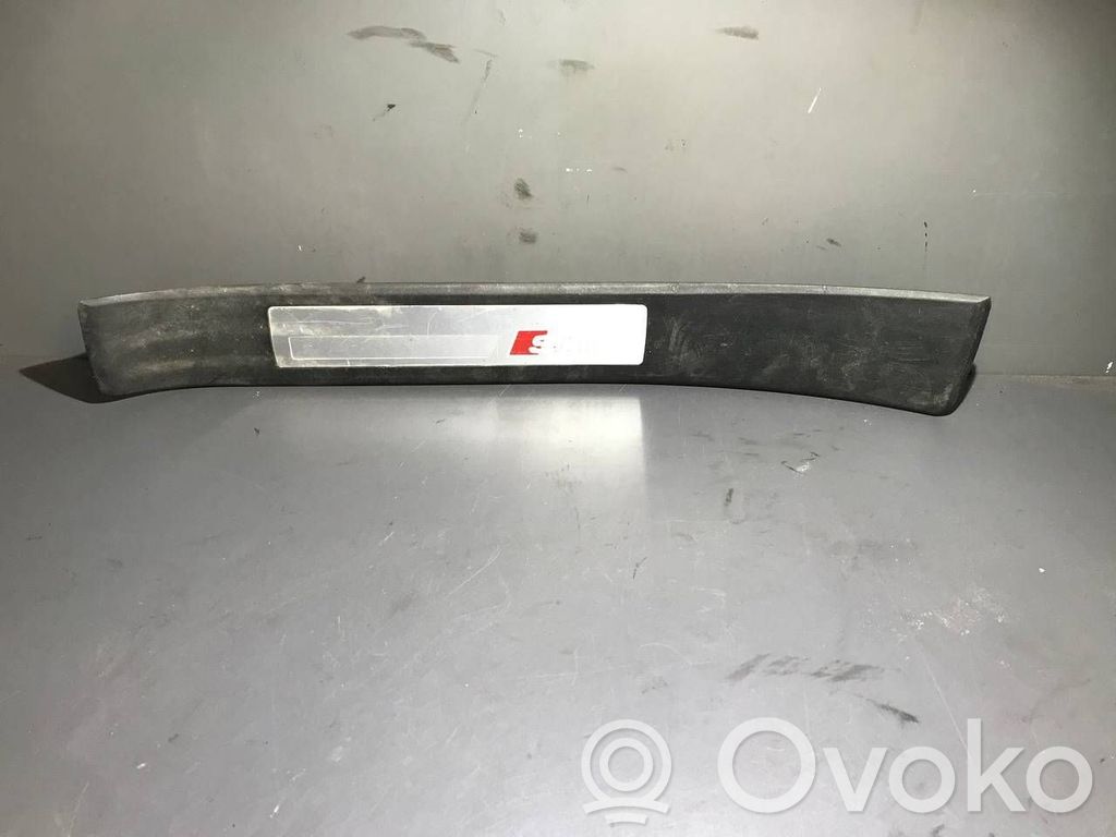 Audi A4 S4 B7 8E 8H Listwa progowa tylna 