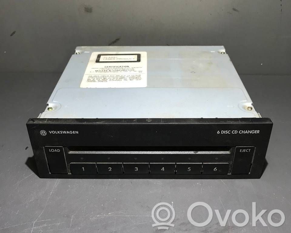Volkswagen PASSAT B6 CD/DVD keitiklis 