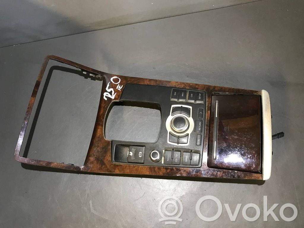 Multimedijos kontroleris   4E1919610,4E0863916,4E1858601B,4E1927225