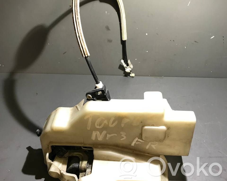 Volkswagen Touareg I Front door lock 