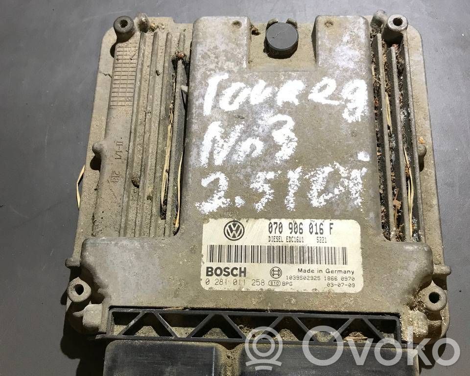 Volkswagen Touareg I Engine control unit/module 