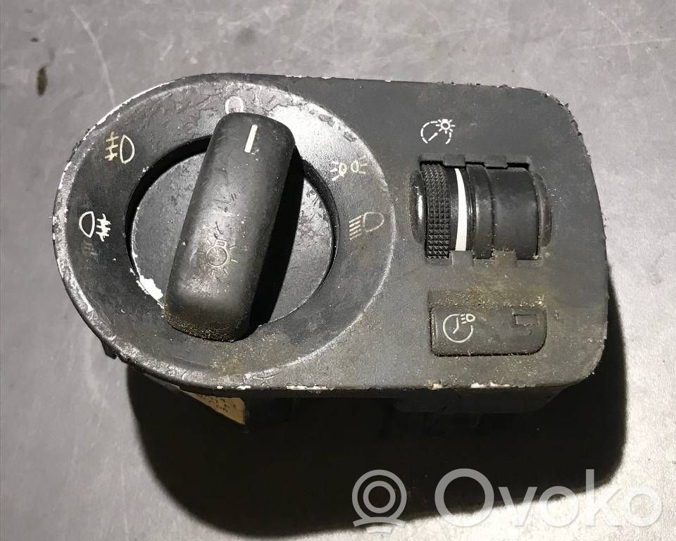 Audi A3 S3 8P Interrupteur d’éclairage 