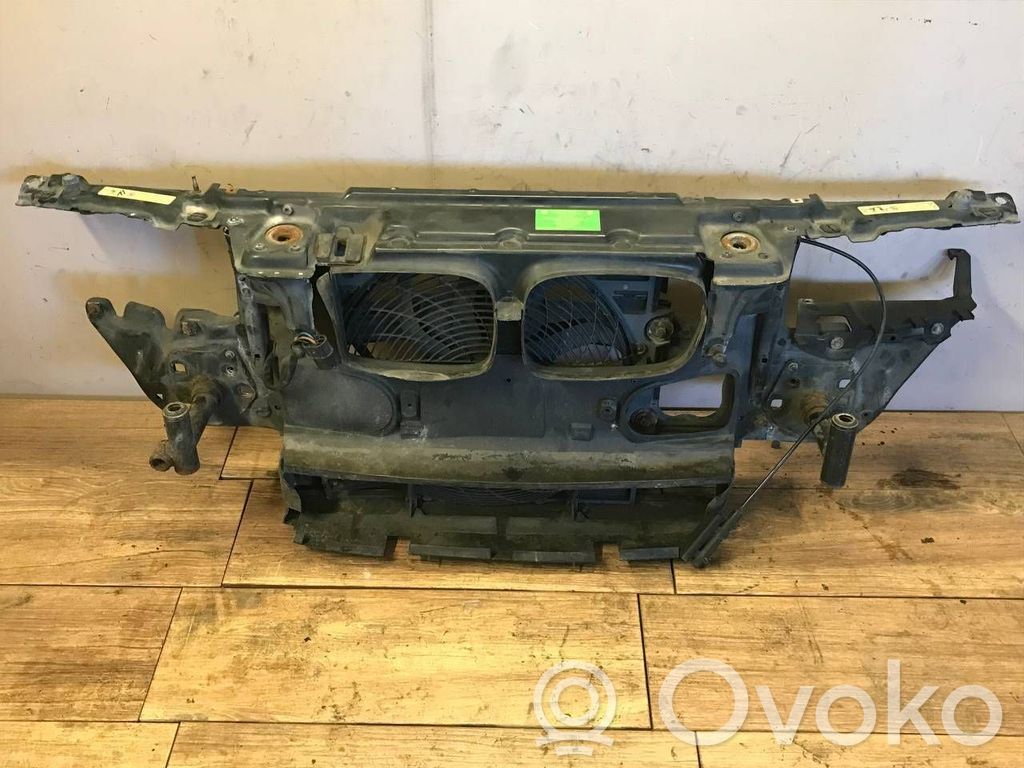 Radiatoru panelis   6921946