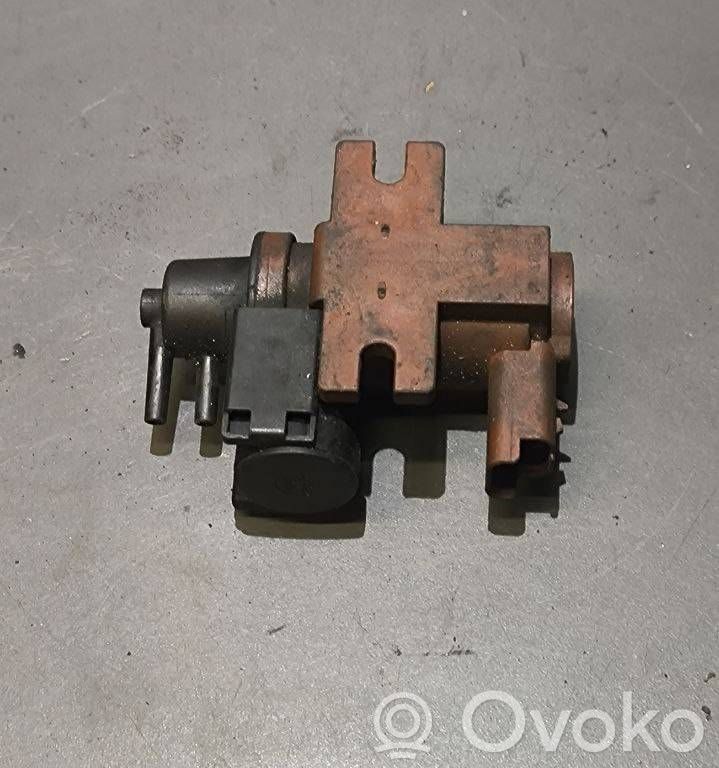 Volvo V50 Solenoidinis vožtuvas 