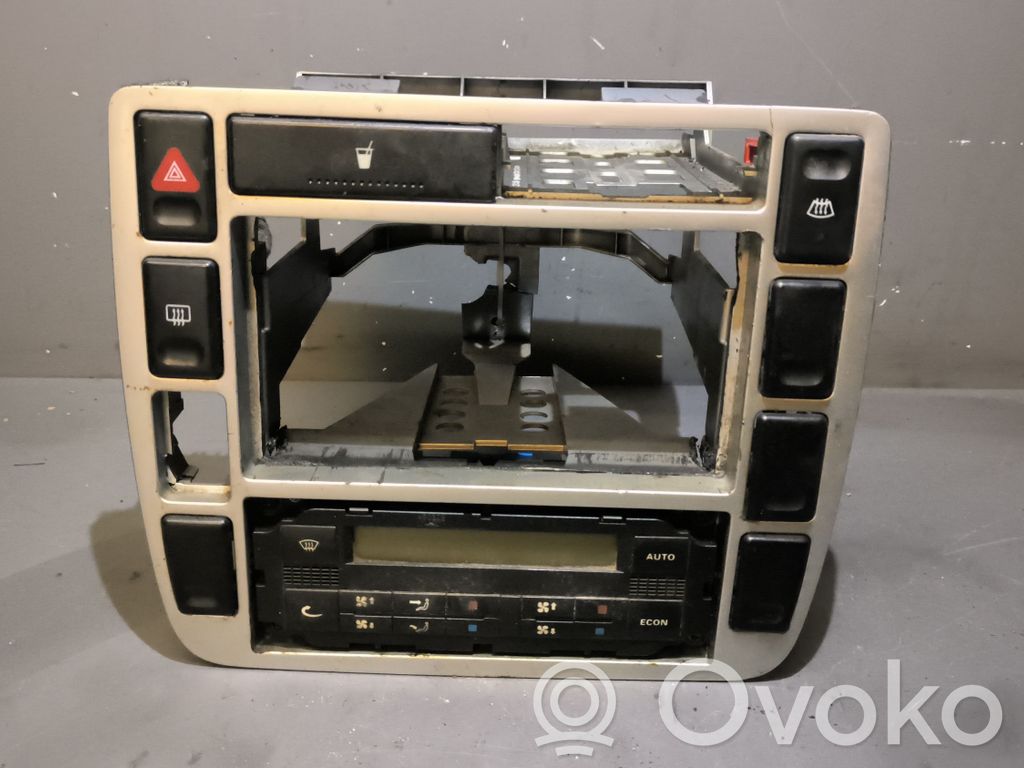 Climate control unit   7M5907040D
