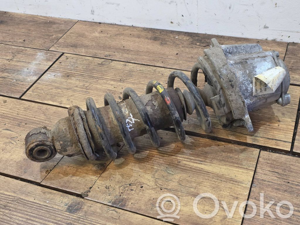 Volvo XC70 Amortyzator osi tylnej ze sprężyną 