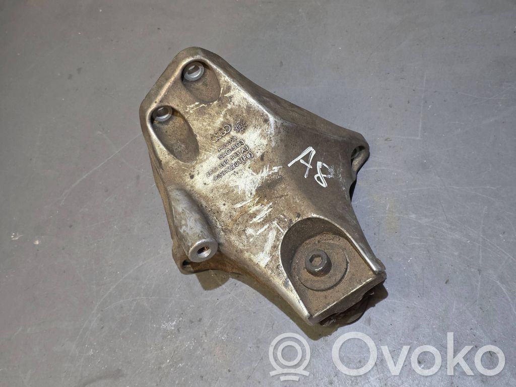Audi A8 S8 D3 4E Engine mounting bracket 