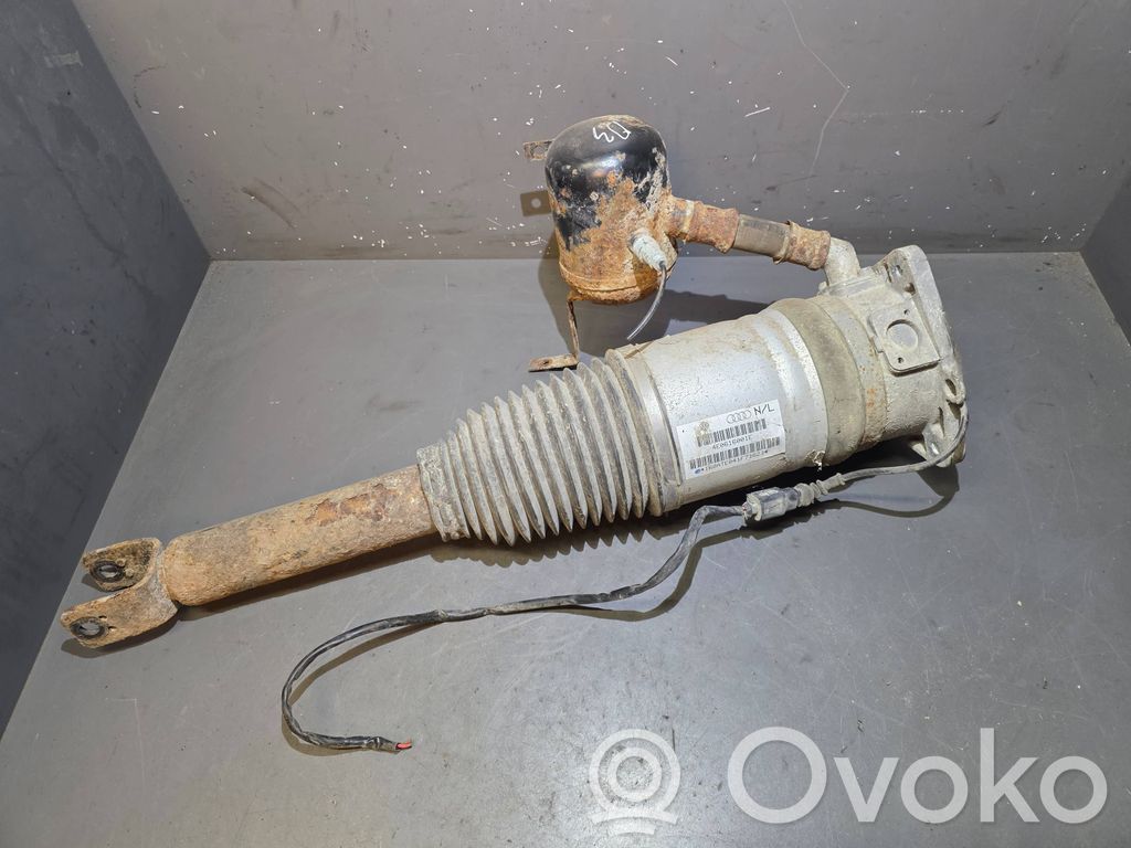 Audi A8 S8 D3 4E Aizmugurē amortizators (pneimatiskā / hidrauliskā balstiekārta) 