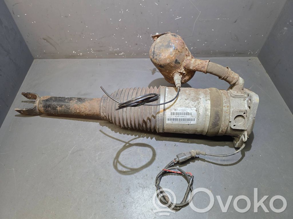 Audi A8 S8 D3 4E Aizmugurē amortizators (pneimatiskā / hidrauliskā balstiekārta) 