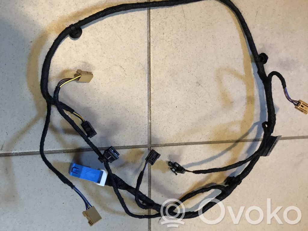 Cableado de puerta delantera   81A971035BD