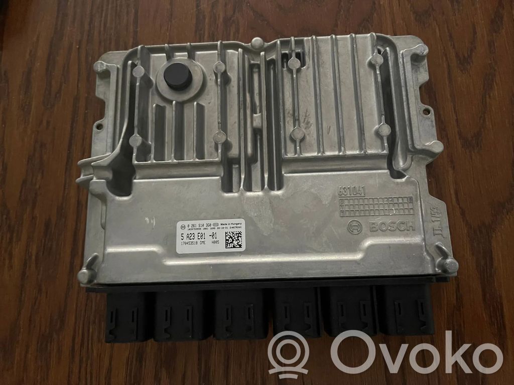 BMW 1 F40 Engine control unit/module 