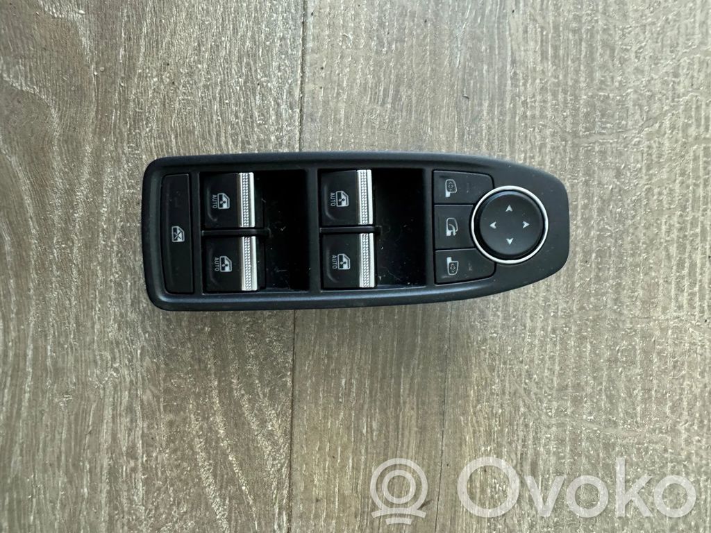 Renault Symbioz Electric window control switch 