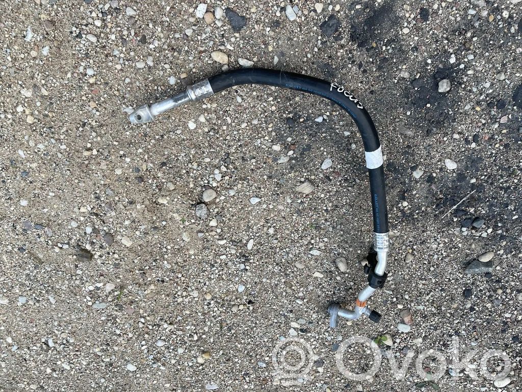 Ford Focus Ilmastointilaitteen putki (A/C) 