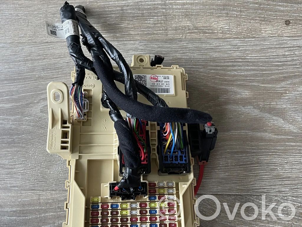 Módulo de fusible   91940J7040,91957J7300