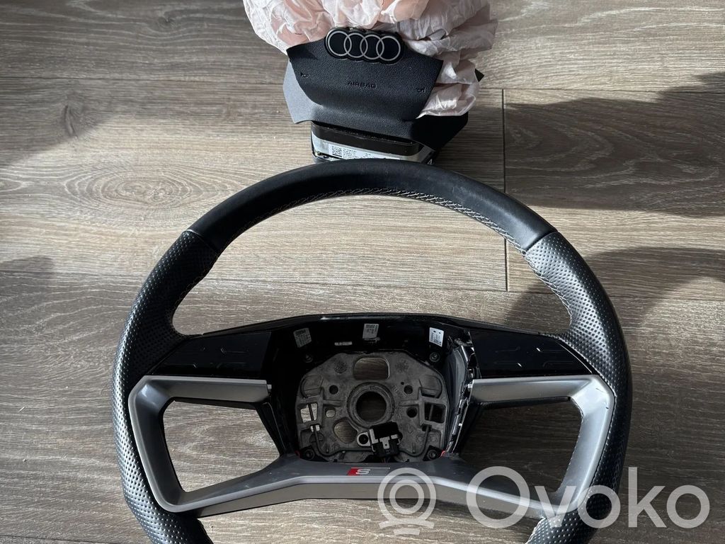 Audi Q4 e-tron Stūre 