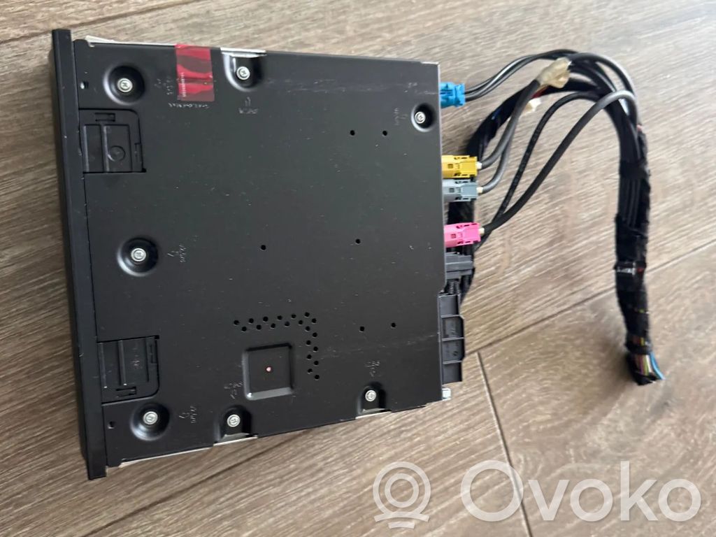 GPS navigation control unit/module   11N035820A
