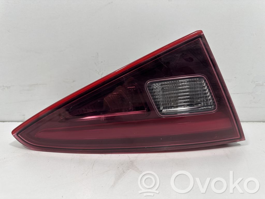 Alfa Romeo Giulia Takaluukun takavalot 
