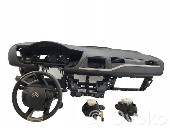 Dashboard   96700916ZD