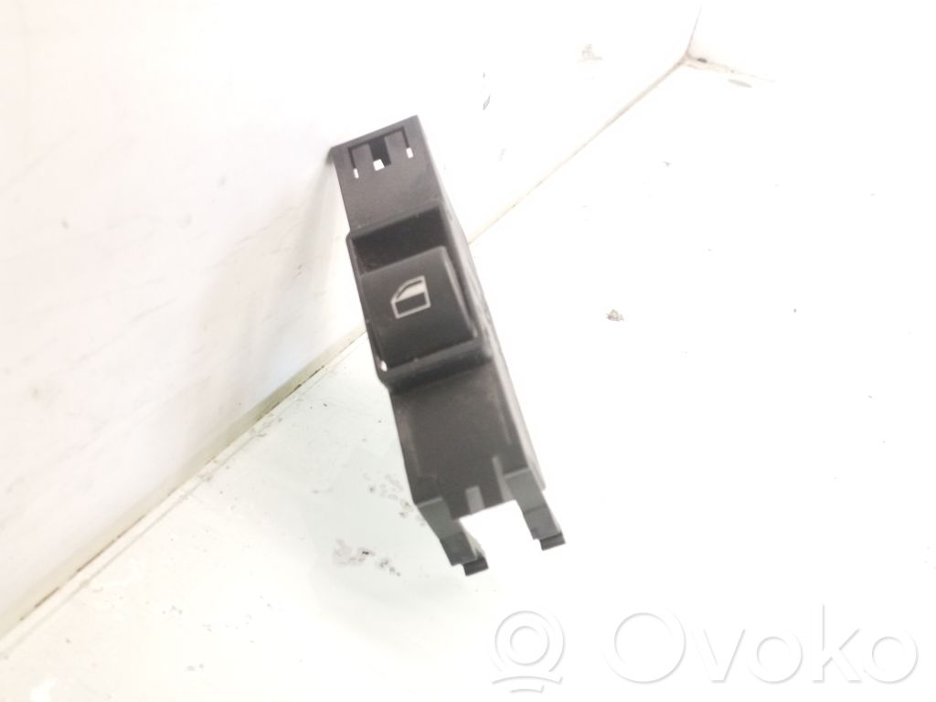 Electric window control switch   6902176