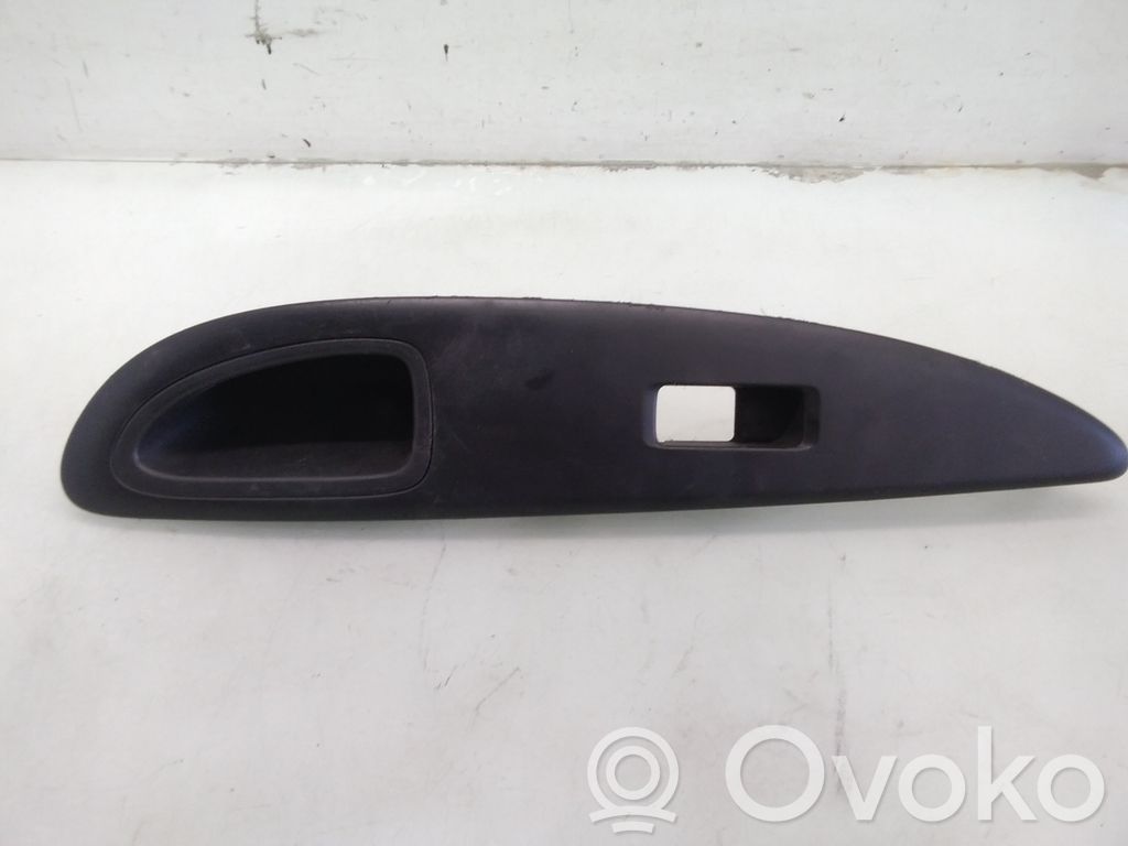Nissan Primera Front door window switch trim 