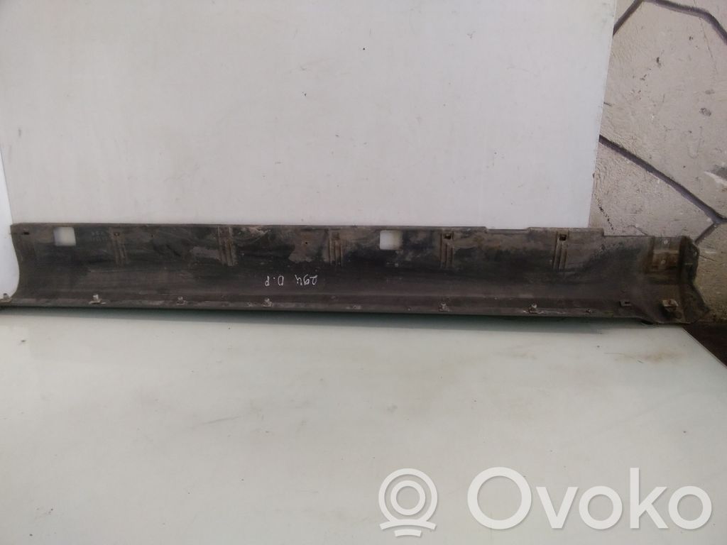 KIA Sorento Side skirt front trim 