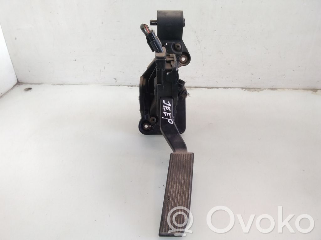 Jeep Grand Cherokee (WK) Accelerator throttle pedal 