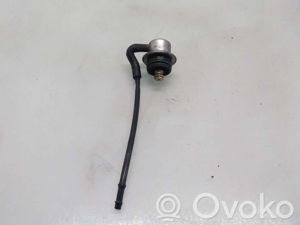 Audi A3 S3 8L Polttoaineen paineanturi 