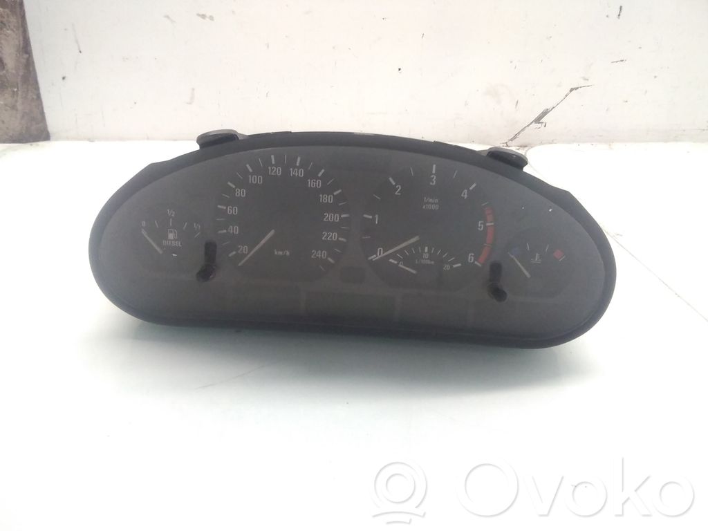 BMW 3 E46 Speedometer (instrument cluster) 