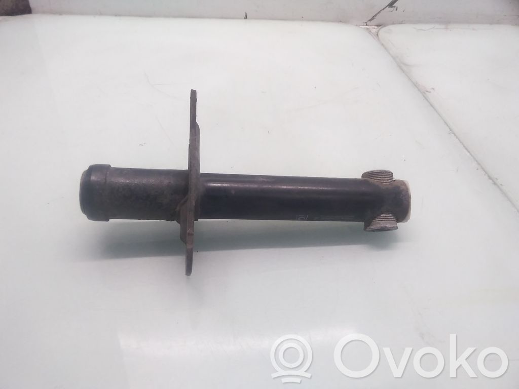 Audi A4 S4 B5 8D Odbój / Amortyzator zderzaka przedniego 