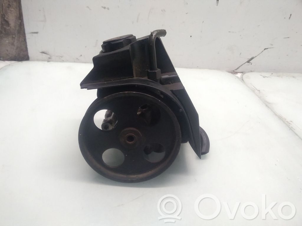 Peugeot 206 Power steering pump 