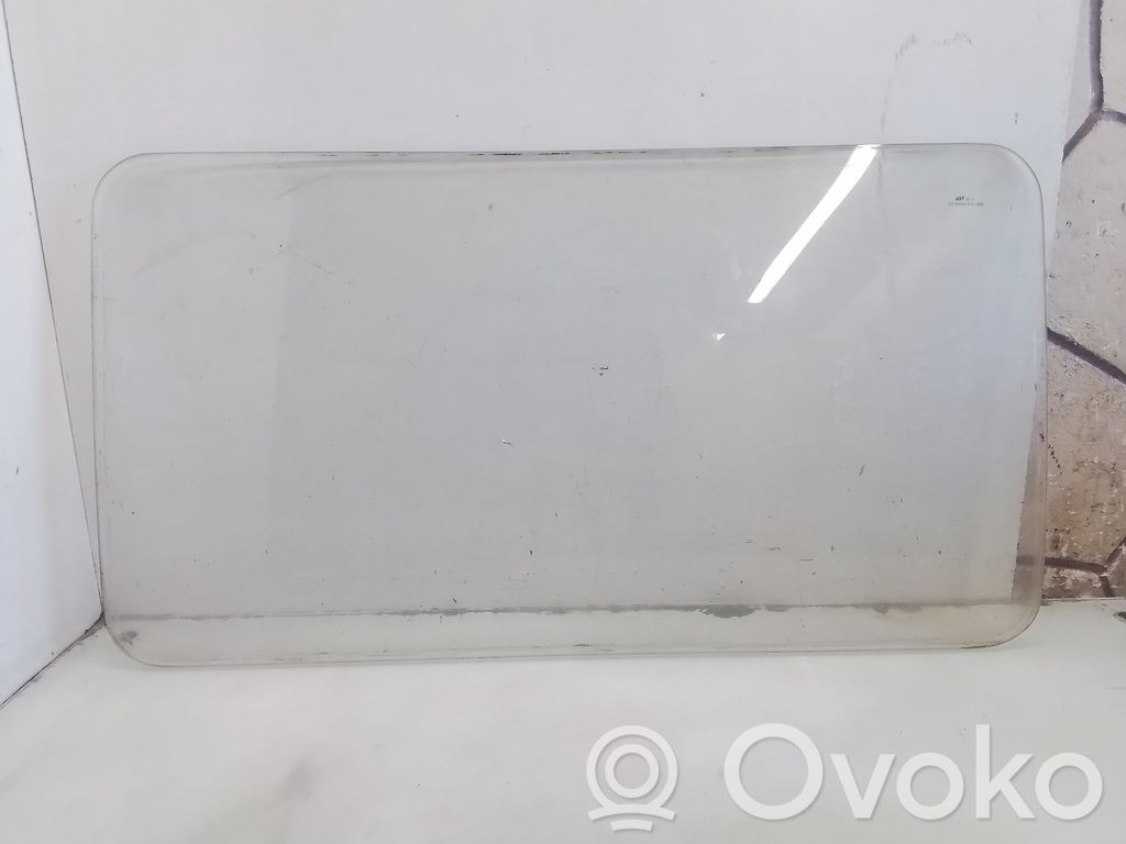 Rear side window