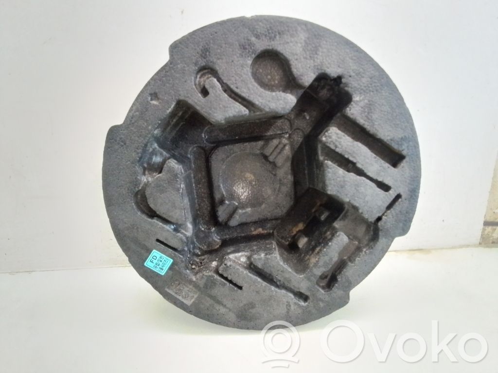 Hyundai i30 Tool box 