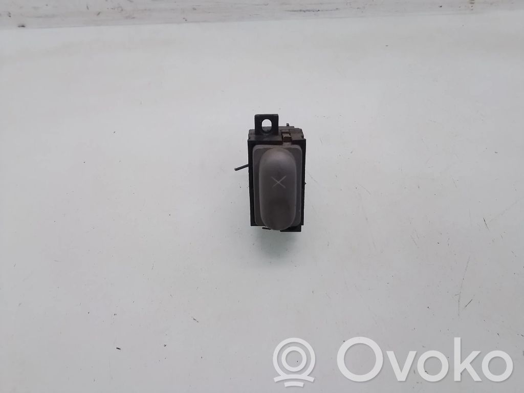 Renault Scenic I Botón interruptor de bloqueo de puertas 