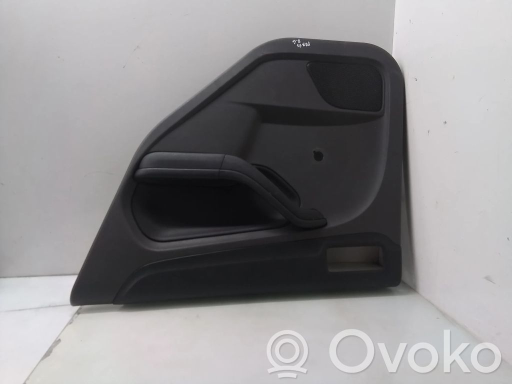 Ford Focus Apšuvums aizmugurējām durvīm 