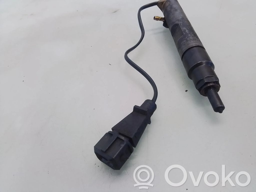 Volkswagen Golf IV Inyector de combustible 