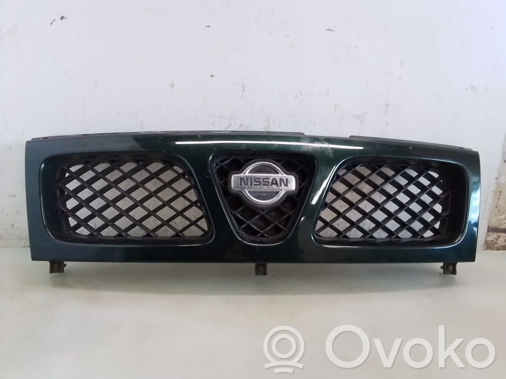 Nissan Terrano Augšējais režģis 