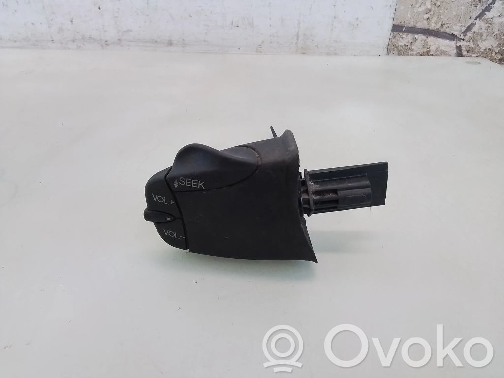 Ford Focus Multifunctional control switch/knob 