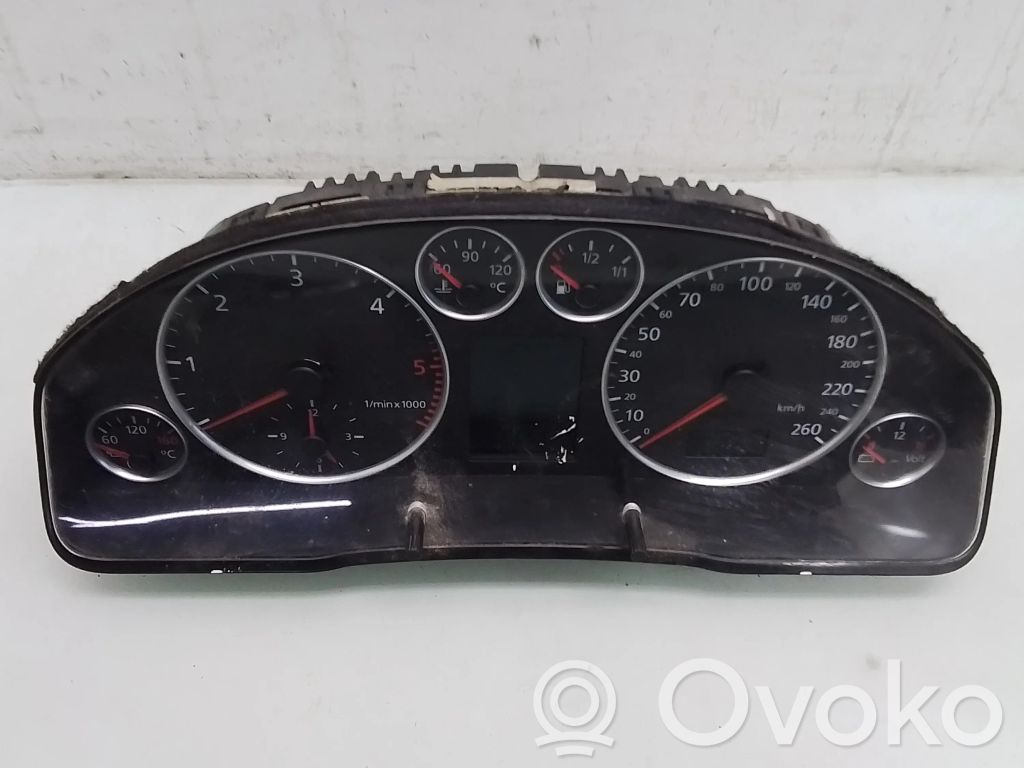 Audi A6 S6 C5 4B Nopeusmittari (mittaristo) 