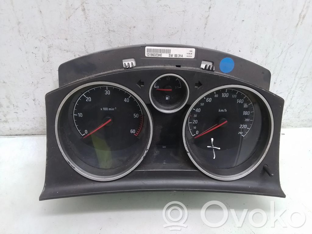 Opel Astra H Speedometer (instrument cluster) 