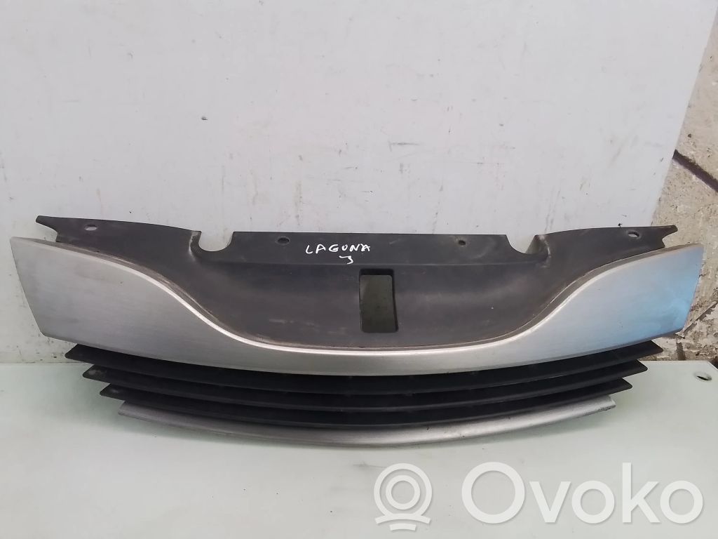 Renault Laguna II Front bumper upper radiator grill 
