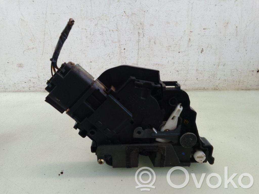 Ford Focus Aizmugurē slēdzene 