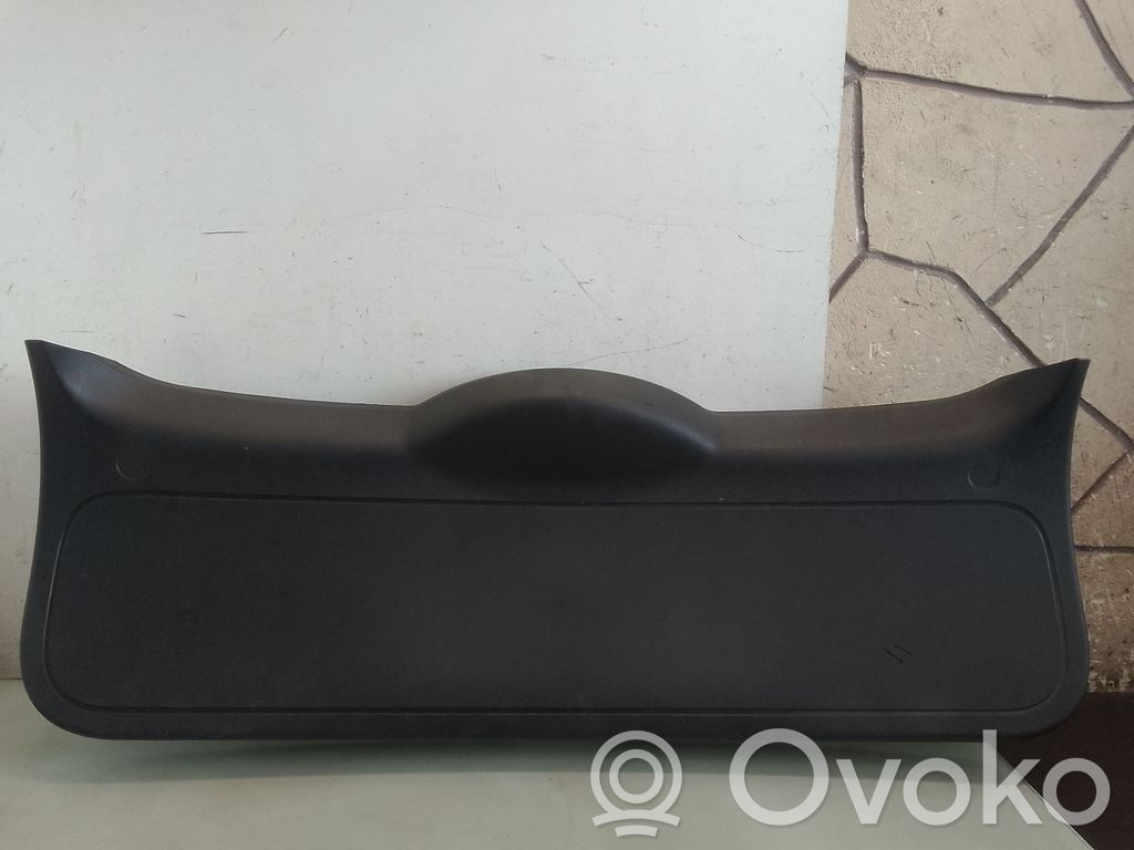 Ford Focus Tailgate/boot lid cover trim 